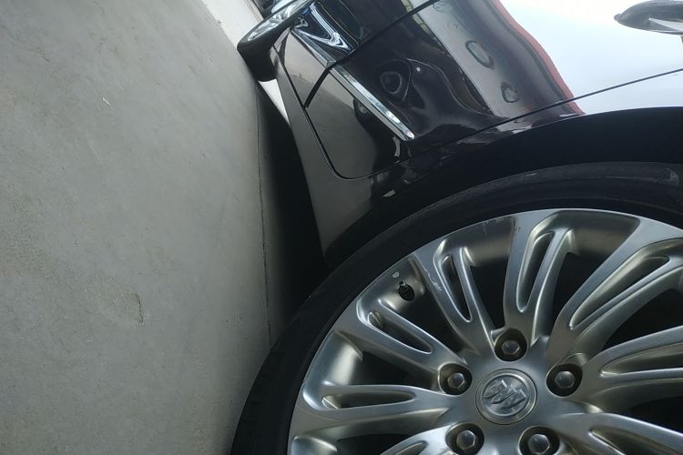 别克 君越 2018款 20T 豪华型机舱底盘30