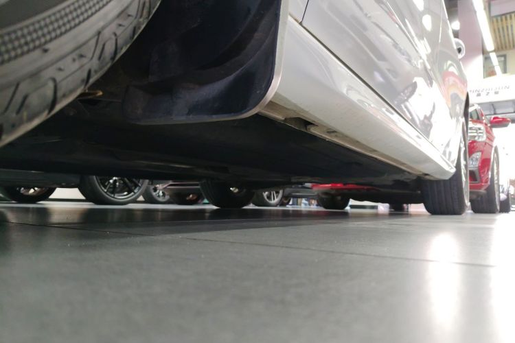 福特 福克斯 2021款 两厢 EcoBoost 180 自动锋潮型局部细节9002