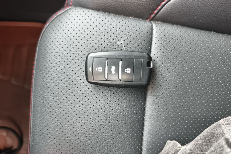 长安CS75 2016款 1.8T 自动精英型 国V中控内饰7001