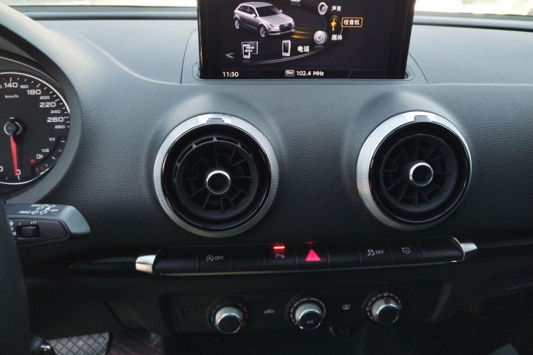 奥迪A3 2019款 Sportback 35 TFSI 时尚型 国V中控内饰16