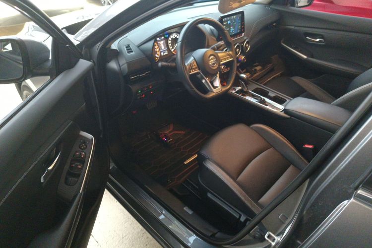 日产 轩逸 2022款 1.6L XL CVT悦享版中控内饰7003