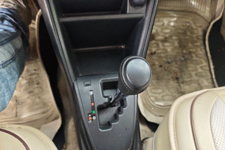 丰田 YARiS L 致享 2017款 1.5E CVT魅动版中控内饰18