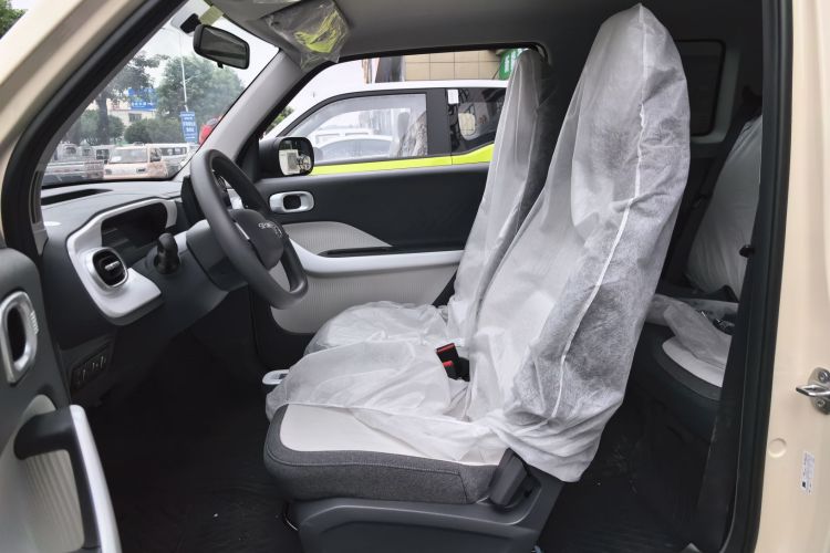 吉利银河 熊猫 2025款 210km 元气熊中控内饰19