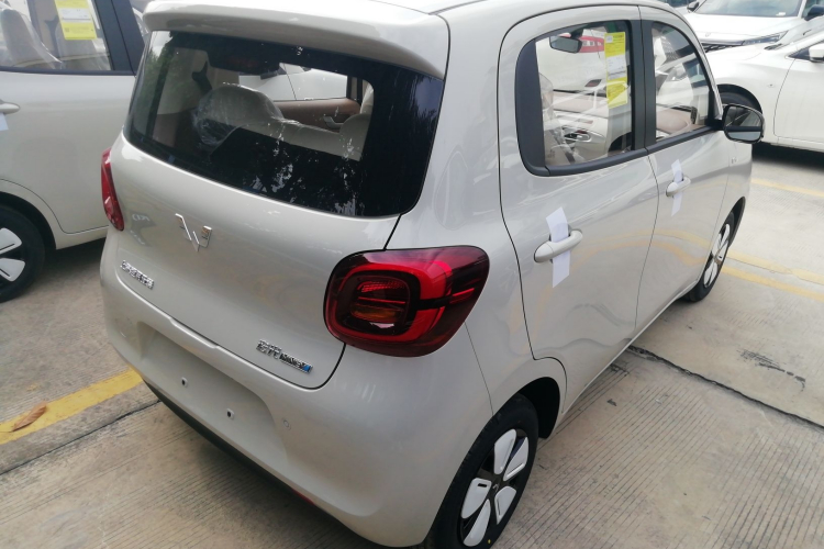 五菱汽车 宏光MINIEV 2025款 四门版 进阶款车身外观7