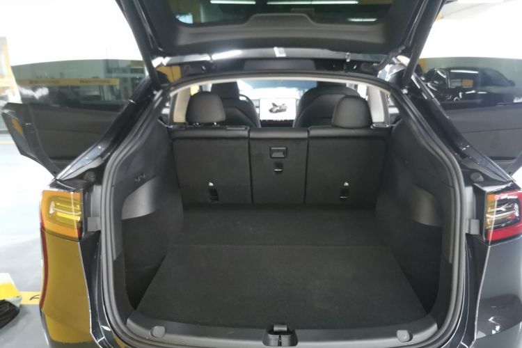 特斯拉 Model Y 2024款 长续航全轮驱动版中控内饰23