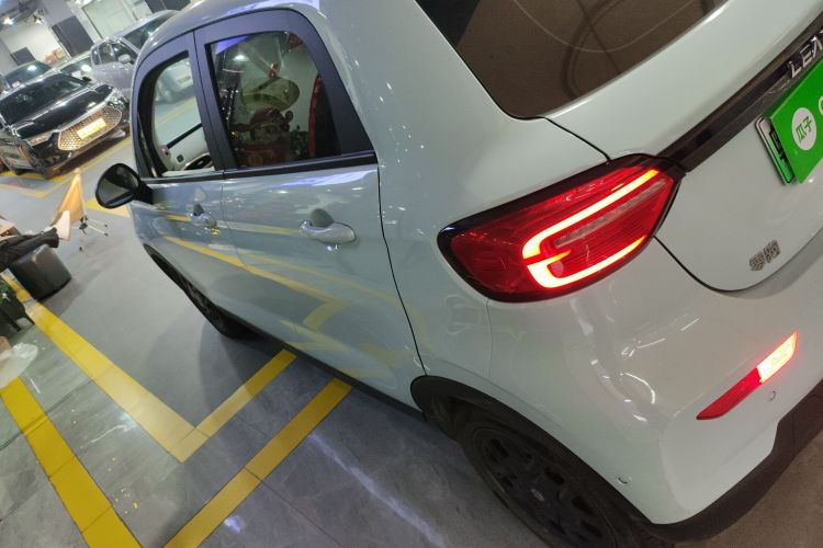 零跑汽车 零跑T03 2023款 403智享版车身外观4