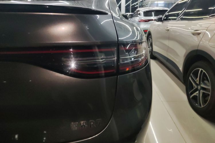 鸿蒙智行 智界R7 2024款 纯电 736km UItra车身外观9