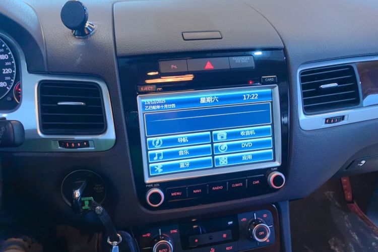 大众 途锐 2014款 3.0TSI 新锐版中控内饰16