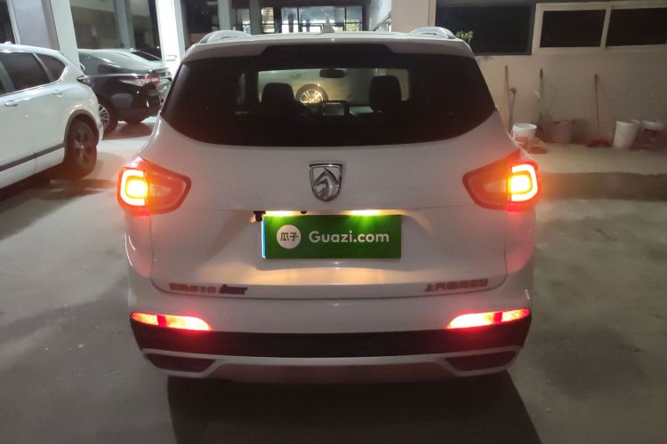 宝骏510 2017款 1.5L 自动豪华型车身外观6