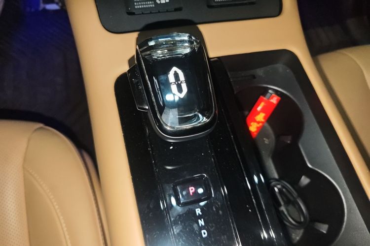 鸿蒙智行 问界M7 2024款 1.5T 智驾四驱Pro版 5座中控内饰18