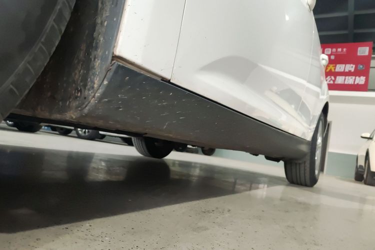 福特 福克斯 2017款 三厢 1.6L 自动舒适型智行版局部细节9002