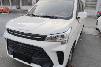 东风风光 风光380 2022款 1.5L 精典型客车 7座