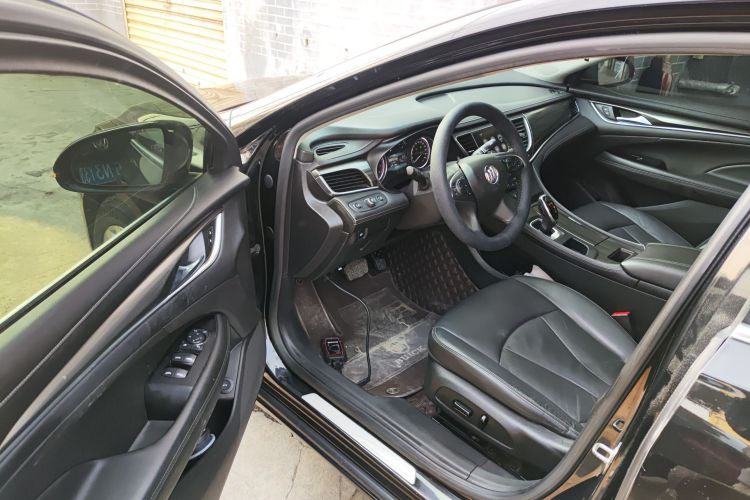 别克 君越 2016款 改款 28T 精英型中控内饰20