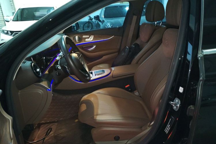 奔驰E级 2023款 改款 E 300 L 豪华型局部细节19