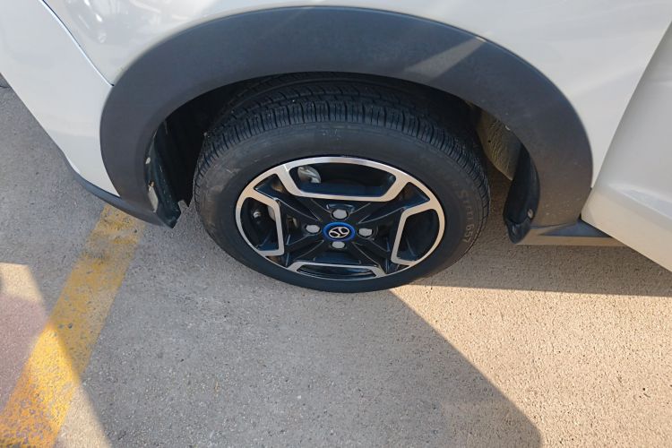 北汽新能源EC3 2019款 灵动版车身外观6007