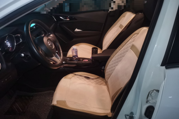 马自达3 昂克赛拉 2016款 两厢 1.5L 自动舒适型中控内饰19