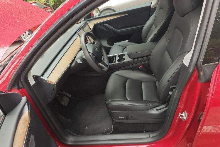 特斯拉 Model Y 2021款 长续航全轮驱动版局部细节19