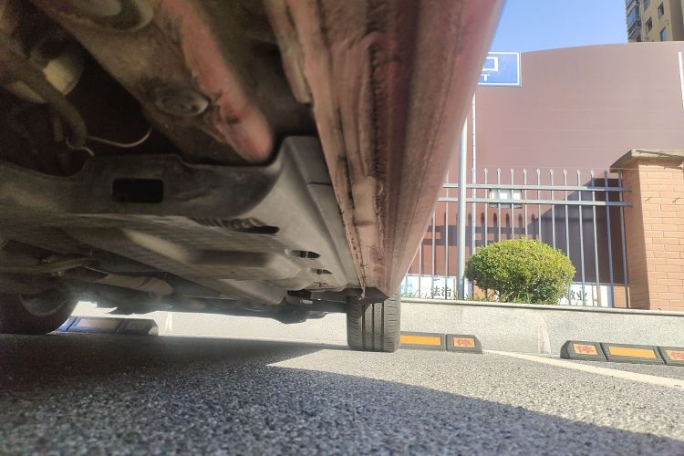 大众 Polo 2011款 1.6L 自动致尚版局部细节9002