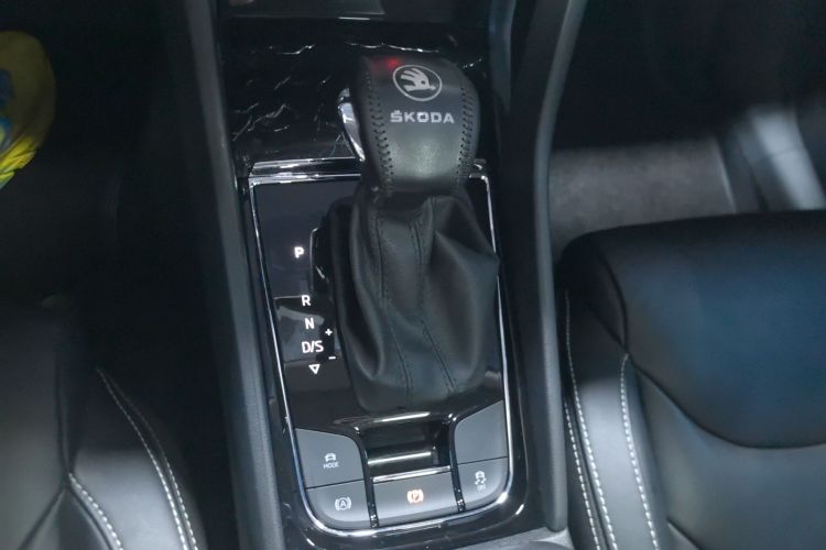 斯柯达 柯迪亚克 2019款 改款 TSI330 5座两驱豪华优享版 国VI中控内饰18