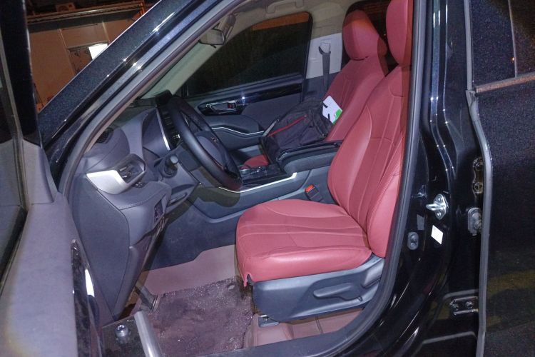 丰田 汉兰达 2024款 2.5L智能电混双擎两驱精英版 5座中控内饰19