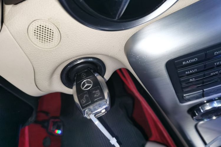 奔驰SLK级 2011款 SLK 200 时尚型中控内饰7001