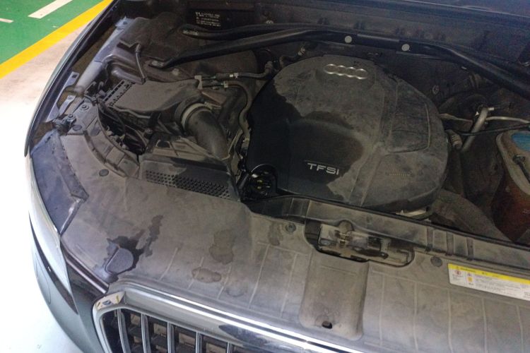 奥迪Q5 2015款 40 TFSI 技术型局部细节9006