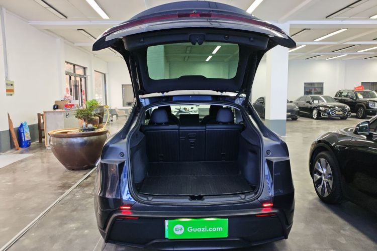 特斯拉 Model Y 2025款 长续航全轮驱动 首发版机舱底盘23