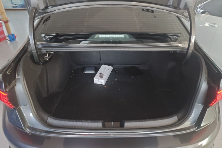 大众 速腾 2023款 300TSI DSG卓越版机舱底盘23