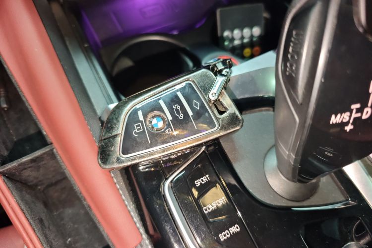 宝马5系 2022款 改款二 525Li M运动套装中控内饰11