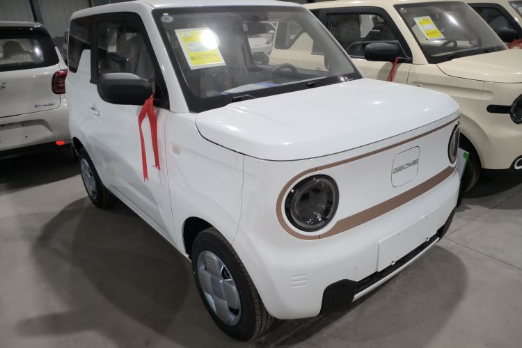 吉利银河 2024款 熊猫mini 200km 耐力熊车身外观3