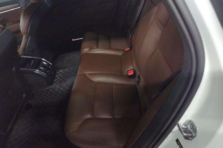 沃尔沃S90 2021款 B5 智远豪华版中控内饰21