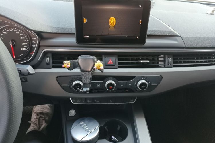 奥迪A4L 2019款 40 TFSI 进取型 国VI局部细节16