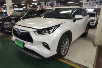 丰田 汉兰达 2022款 双擎 2.5L 四驱尊贵版 7座