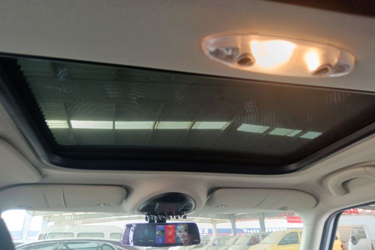 MINI Countryman 2016款 1.6T COOPER ALL4 Fun装备控中控内饰22