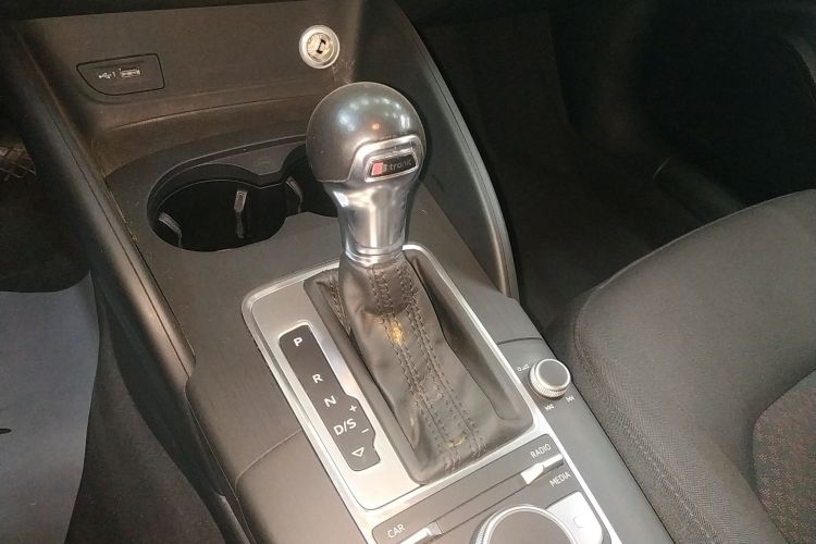 奥迪A3 2017款 Limousine 35 TFSI 进取型局部细节18