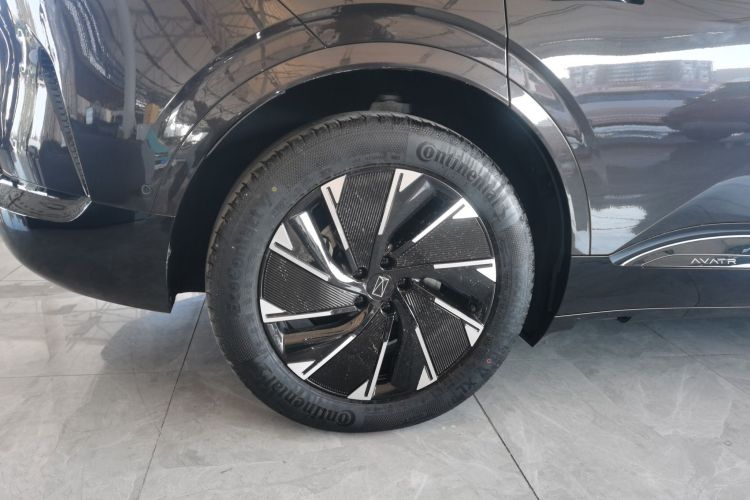 阿维塔07 2024款 Pro+纯电版车身外观6008