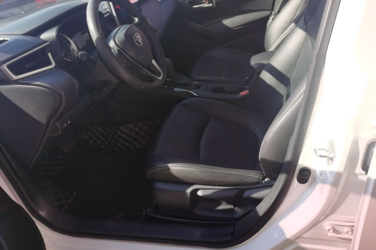 丰田 卡罗拉 2019款 1.2T S-CVT GL先锋版中控内饰19