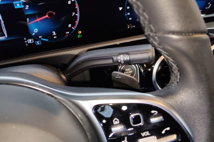 奔驰A级 2021款 A 180 L 运动轿车局部细节18