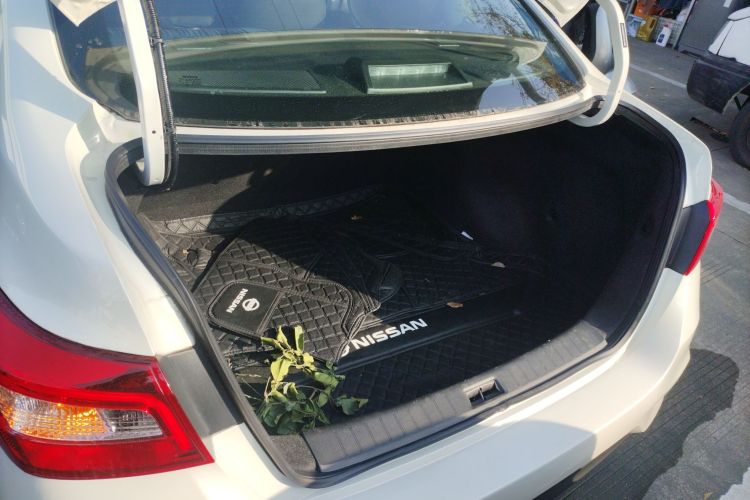 日产 轩逸 2024款 经典 1.6XE CVT舒适版局部细节23