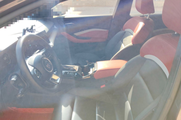 名爵 MG5 2023款 180DVVT CVT豪华版中控内饰19