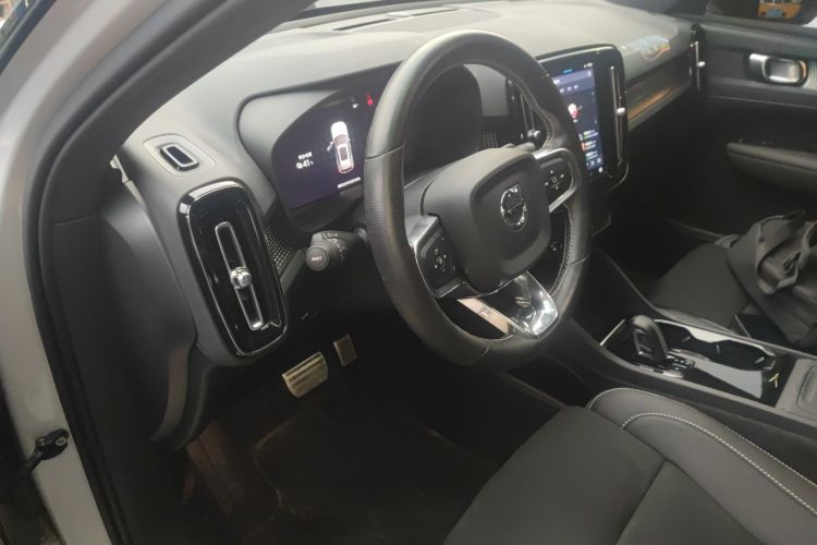 沃尔沃XC40新能源 2021款 P8 纯电 四驱智雅运动版中控内饰7003