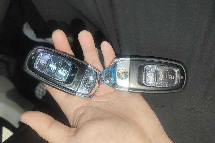 大众 辉昂 2016款 380TSI 两驱至尊版中控内饰7001