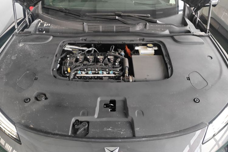 深蓝汽车 深蓝L07 2024款 230Max乾崑智驾ADS SE增程版机舱底盘24