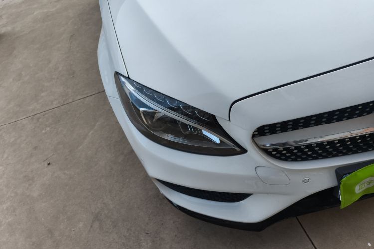 奔驰C级 2018款 C 200 运动版车身外观8