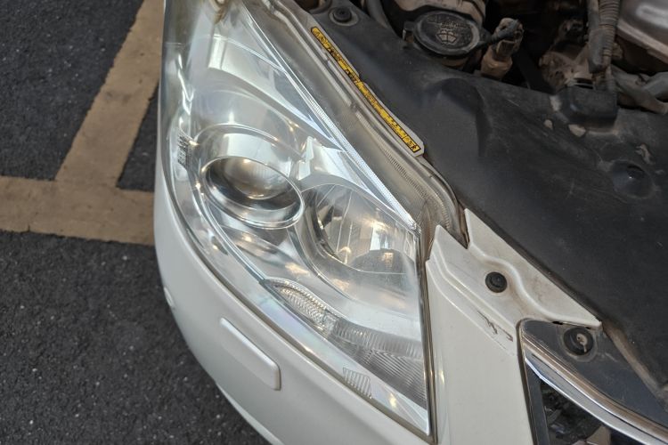 丰田 凯美瑞 2010款 200G NAVI豪华导航版车身外观8