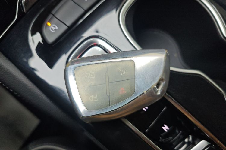 别克 2023款 昂科威Plus 652T 五座豪华型中控内饰7001