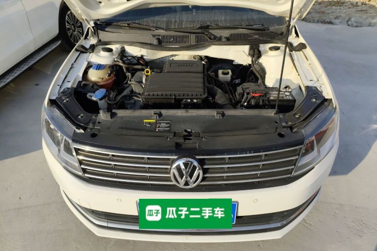 大众 朗逸 2017款 1.6L 自动舒适版机舱底盘24