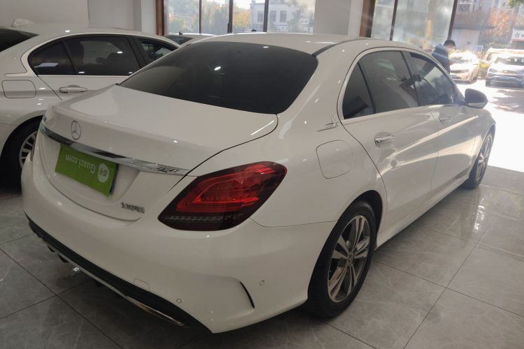 奔驰C级 2020款 C 200 L 时尚型运动版车身外观7