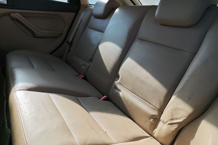 福特 福克斯 2013款 两厢经典 1.8L 自动时尚型中控内饰21