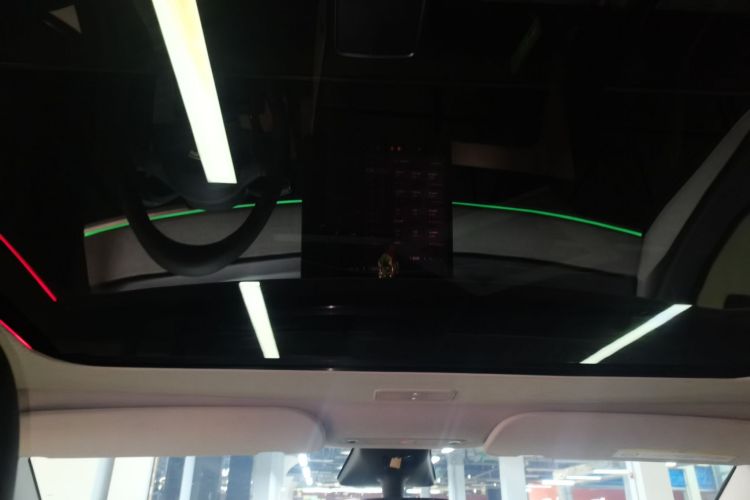 特斯拉 Model Y 2023款 长续航全轮驱动版中控内饰22